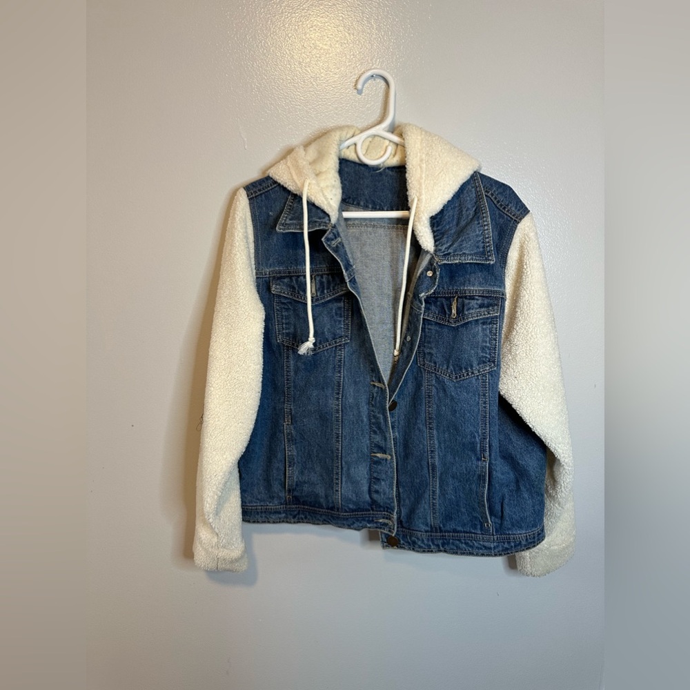 Women’s Jean Jacket Size L